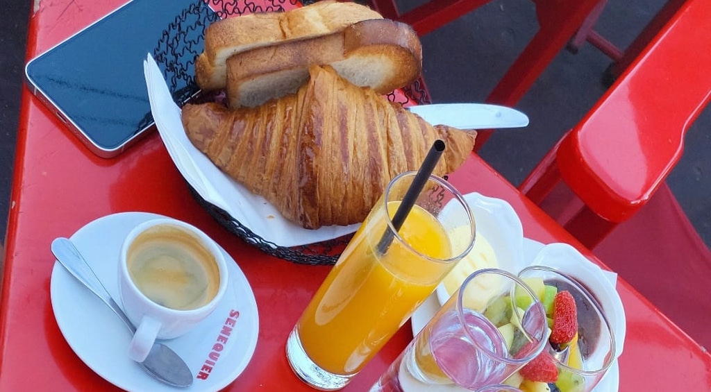 St. Tropez - breakfast at Senequier